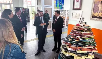 Kütüphane Haftası’nda Öğrencilerle Buluşan Rektör, Kütüphanenin Önemine Dikkat Çekti