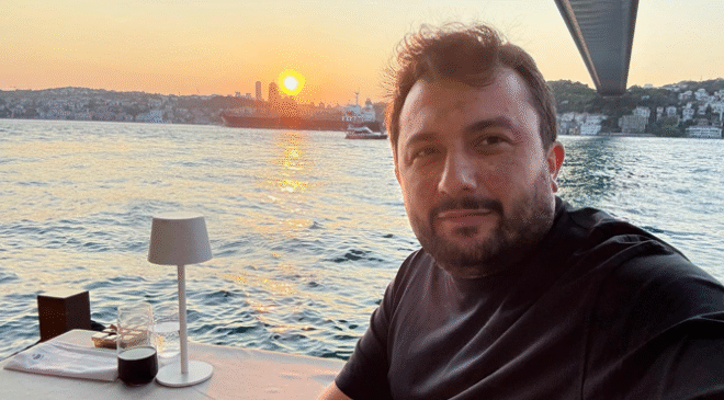 Abdulsamet Aksu: Yenilikçi Vizyonuyla Sektörler Arasında Fark Yaratan İsim